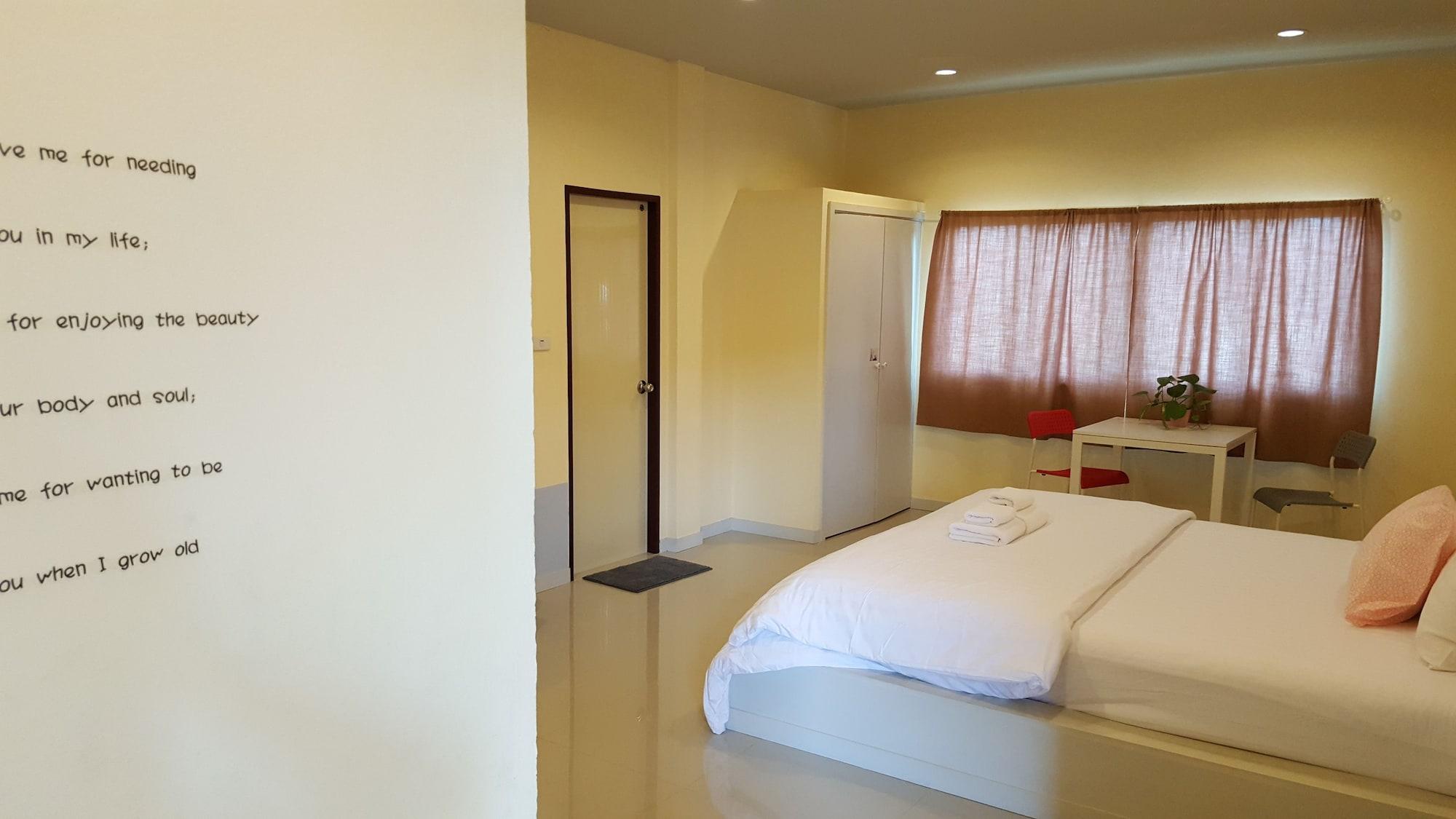 Juntima Place At Amphawa Exteriör bild