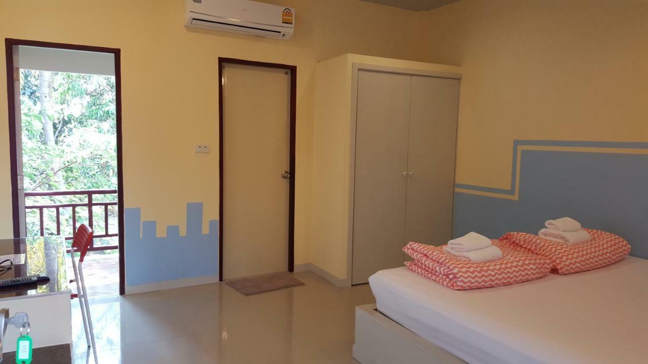 Juntima Place At Amphawa Exteriör bild